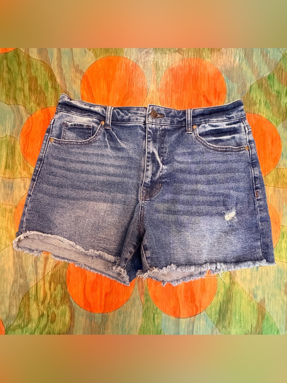 Red Blue Denim High-Rise Cutoff Shorts with Frayed Hem